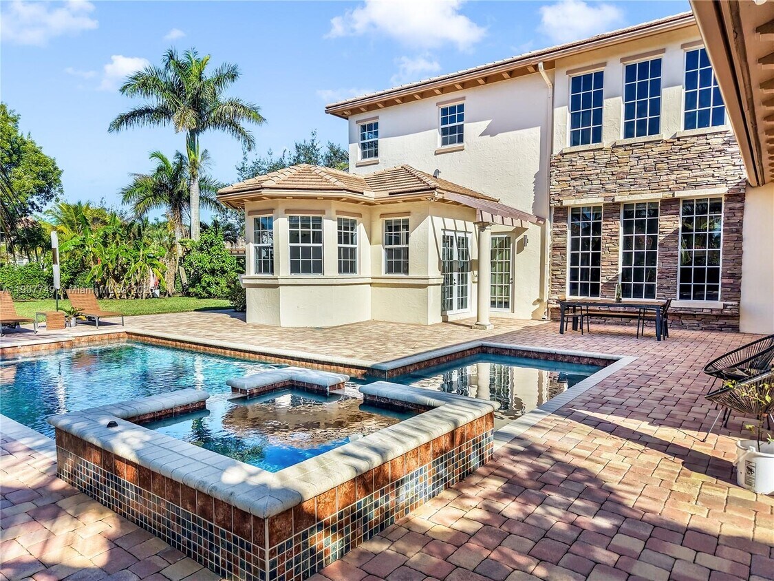 Photo - 12008 NW 69th Ct (Parkland, FL)