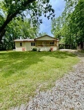 Building Photo - 481 Vega Rd