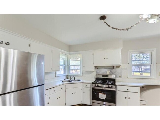 Building Photo - 5312 Northport Dr