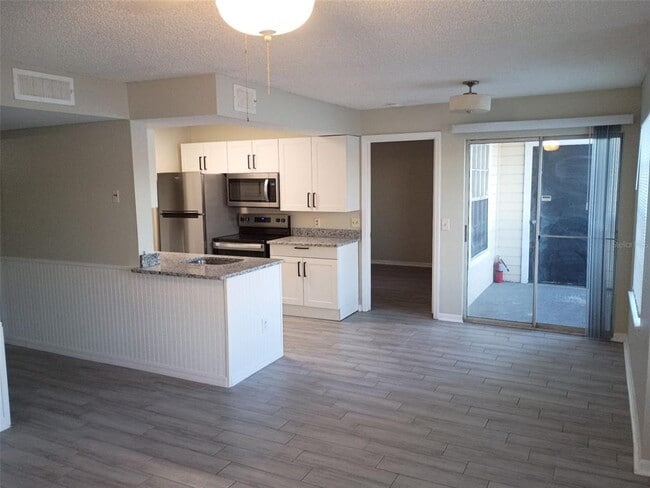 Foto del edificio - 1037 S Hiawassee Rd
