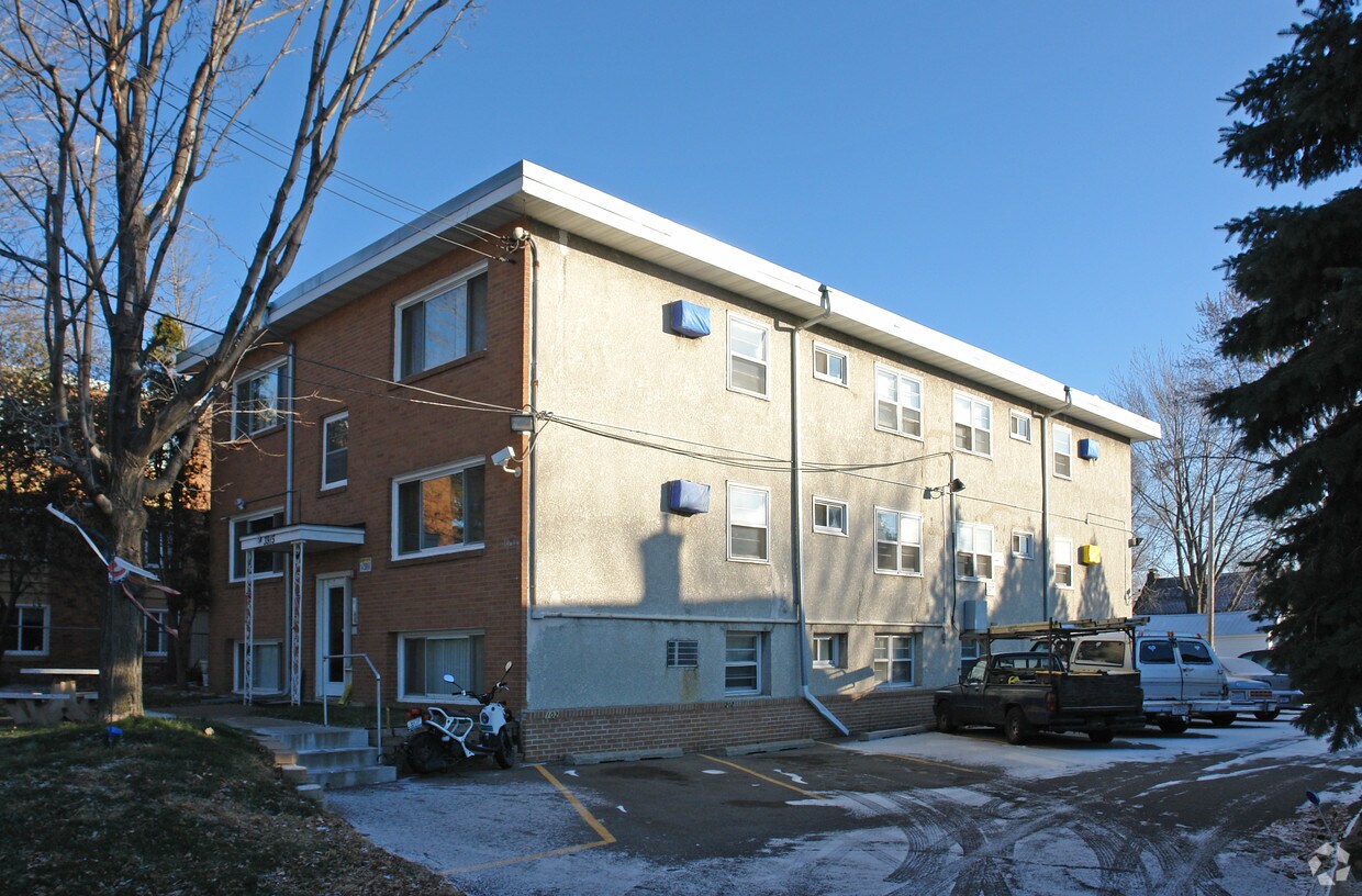 3915 Lookout Pl NE, Columbia Heights, MN 55421 Apartments in Columbia