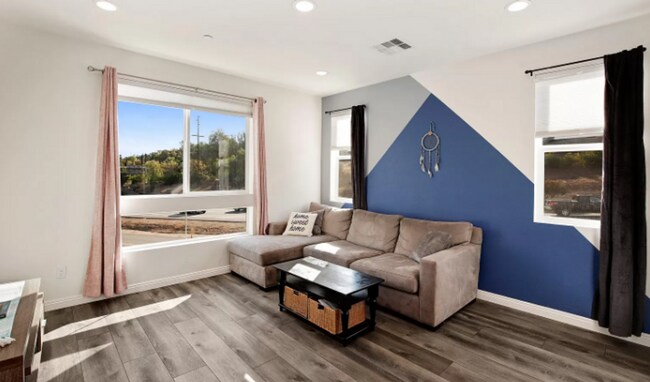 Building Photo - 2 Bed, 2.5 Bath Condo w/ Attached 2 car Ga...