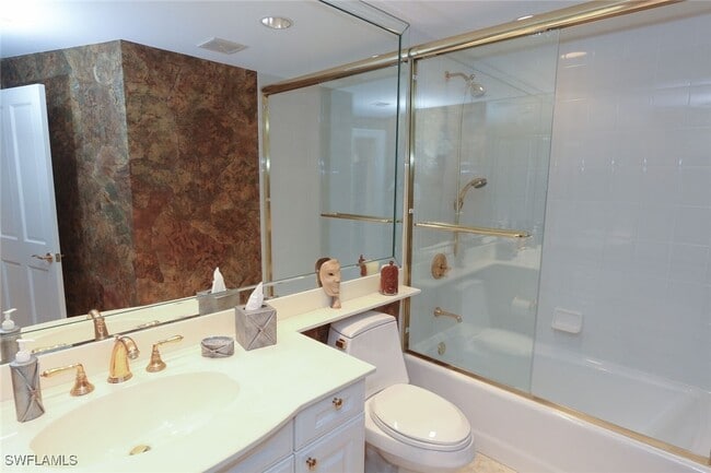 Foto del edificio - 8665 Bay Colony Dr