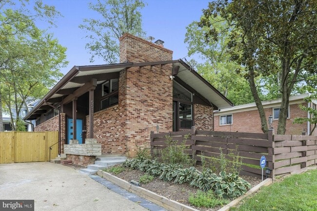 Photo - 5511 Huntington Pkwy House