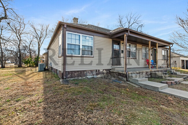 Foto del edificio - 1125 W 16th St N