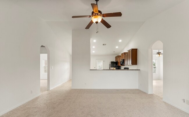 Foto del edificio - Glenpool 4 Bed 2 Bath with Open and Split ...