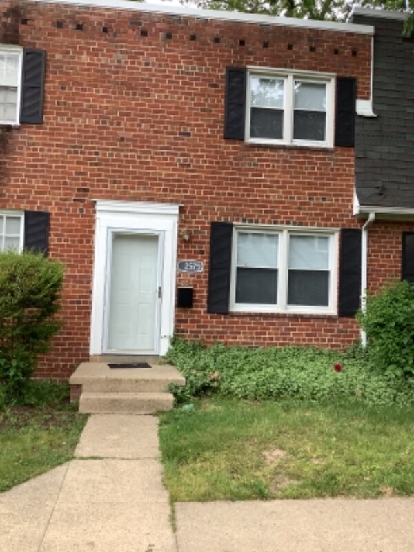 2575 Iverson St, Temple Hills, MD 20749 Condo for Rent in Temple