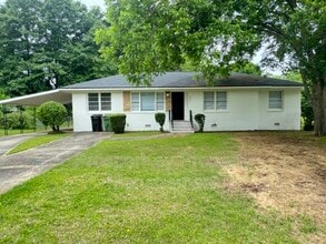 Building Photo - 2241 Japonica Dr