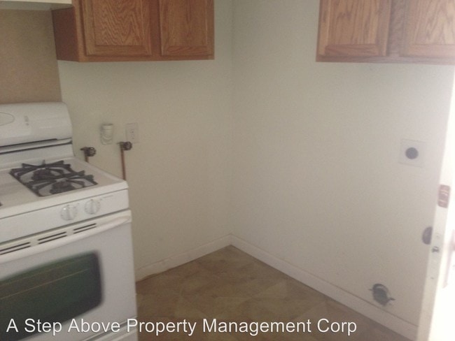 Building Photo - 2 br, 1 bath Apartment - 2616 Elm Avenue
