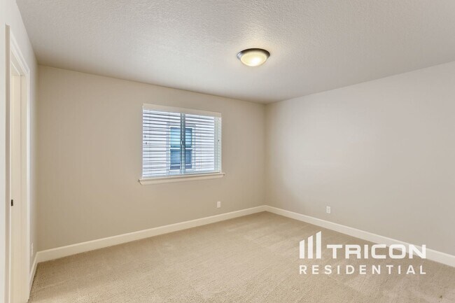 Building Photo - 10630 SW London Ln