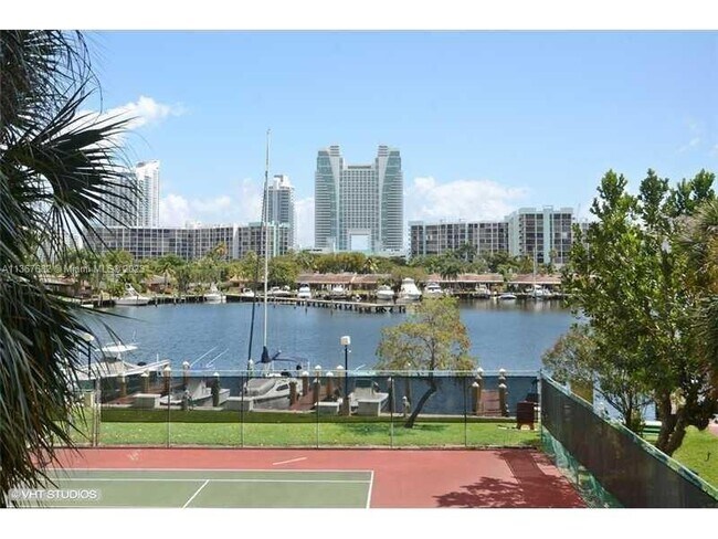 Foto del edificio - 600 Three Islands Boulevard