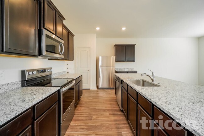 Building Photo - 10918 Chatham Ct