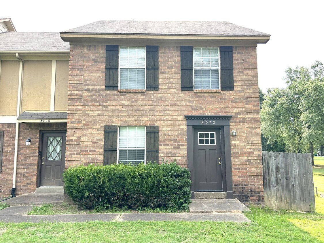 Primary Photo - 8072 Greenbrook Parkway Southaven, MS 38671