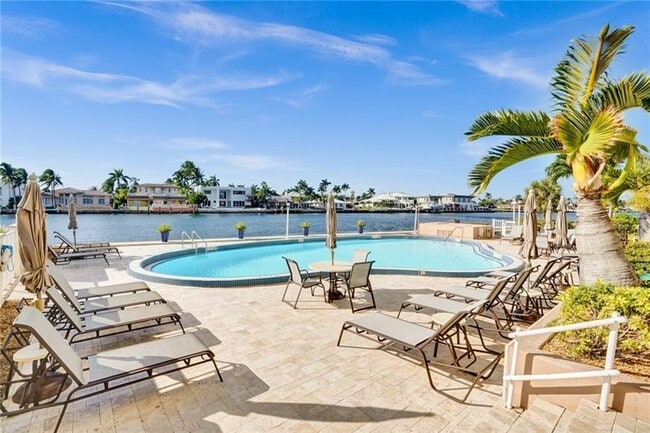 POOL - 299 N Riverside Dr