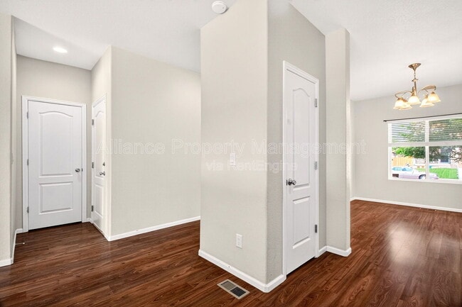 Foto del edificio - 10051 Seawolf Dr