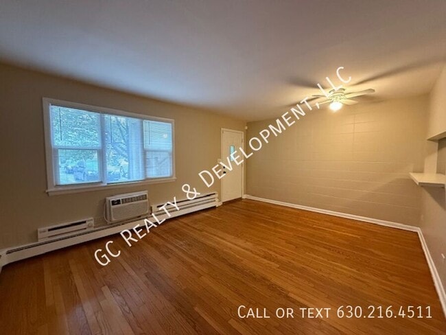 Building Photo - 227 Uteg St