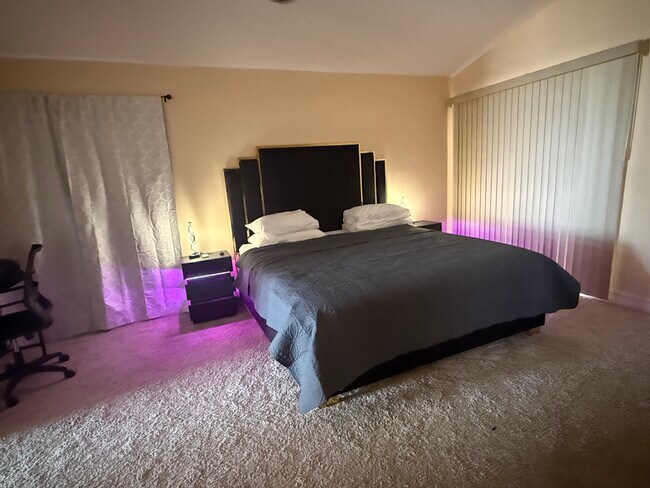 Foto del edificio - 409 SW 8th St