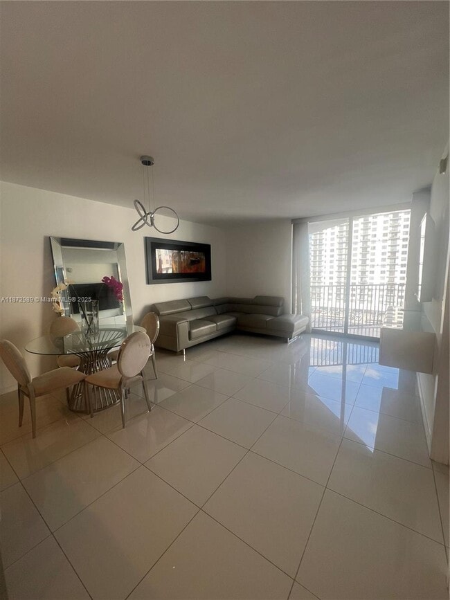 Foto del edificio - 5252 NW 85th Ave