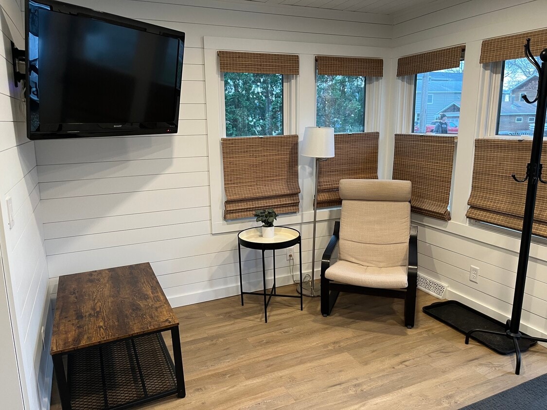 3975 Sunset Dr, Spring Park, MN 55384 House Rental in Spring Park, MN