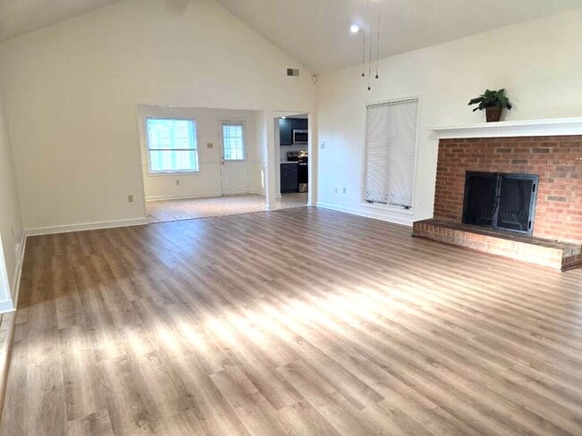 Foto del edificio - 3625 Wincross Dr