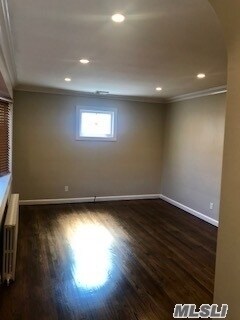 Building Photo - 131 E 10th St