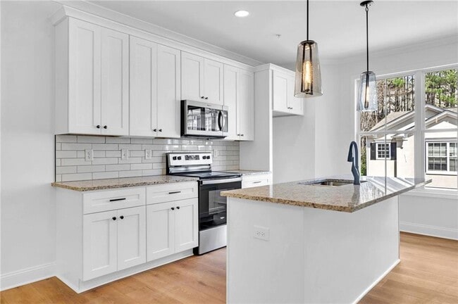 Foto del edificio - 201 Riverstone Commons Cir