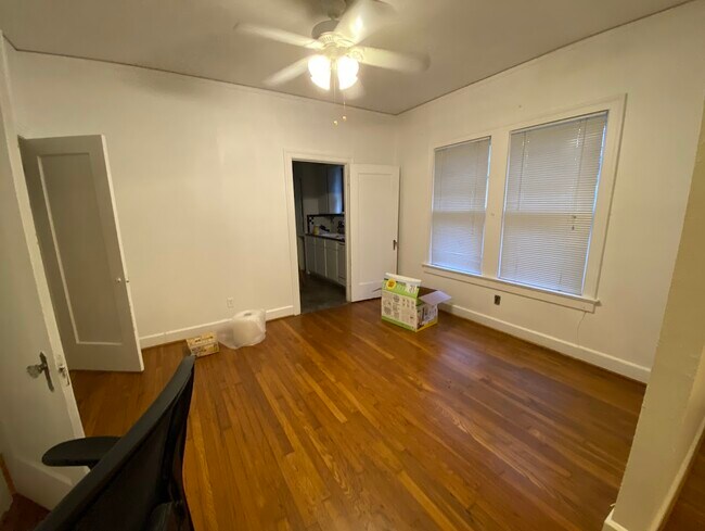 Building Photo - 707 Harris Ave