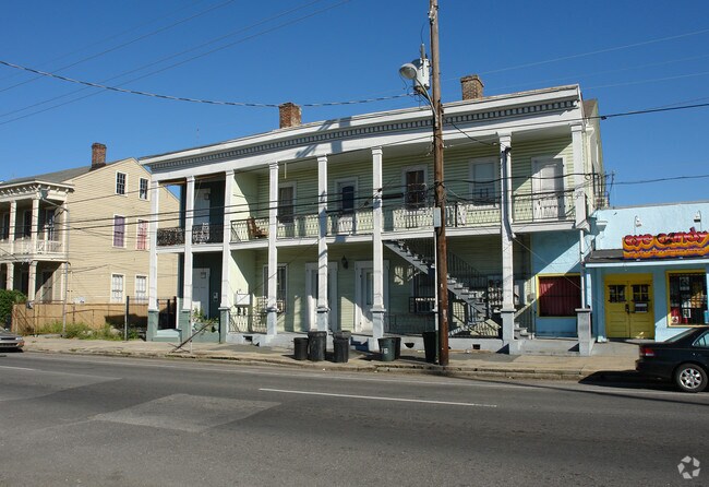 Building Photo - 1570 Magazine St