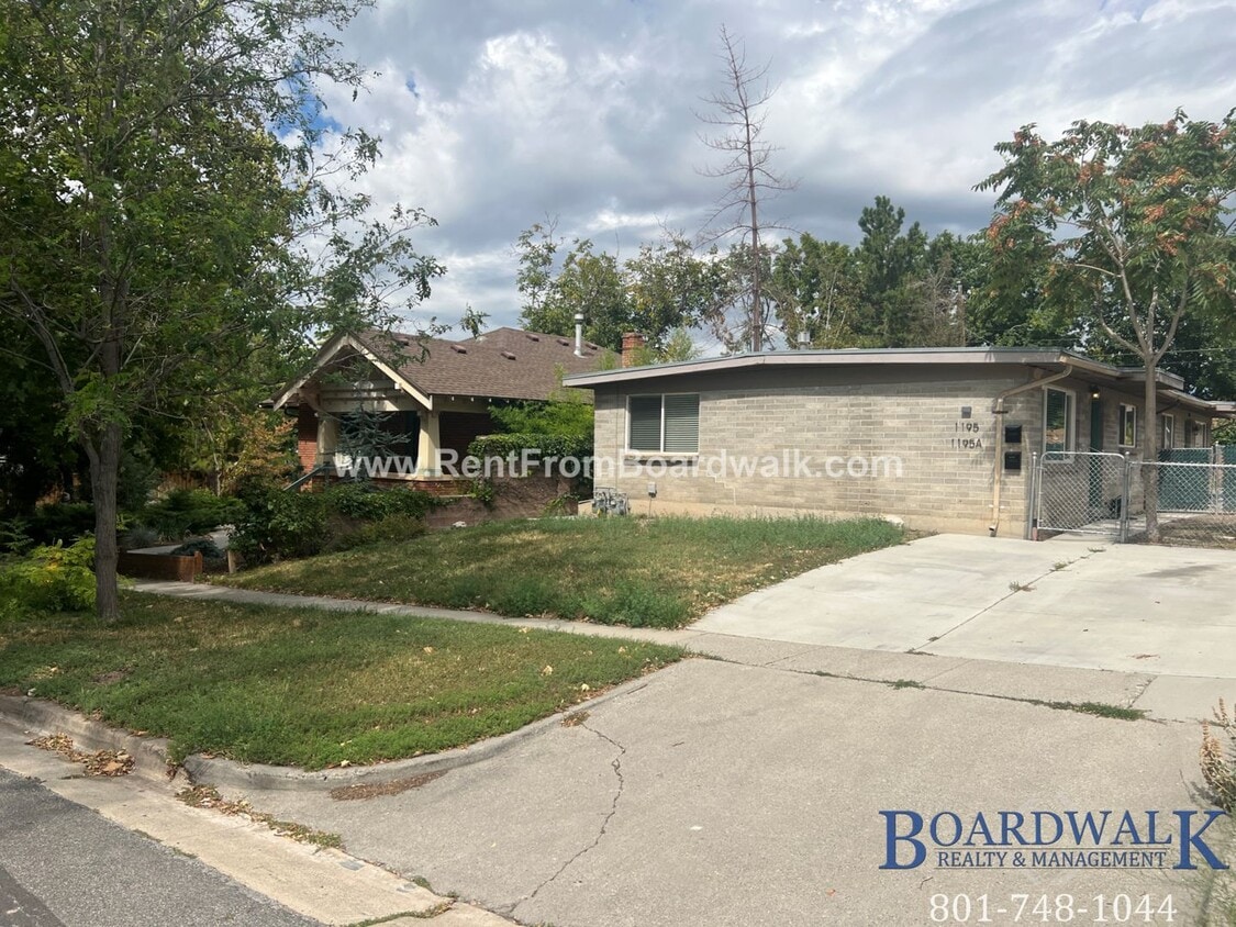 Primary Photo - 1195 E Roosevelt Ave