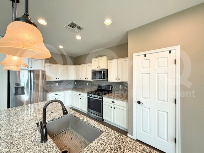 Foto del edificio - 5495 W Victory Way