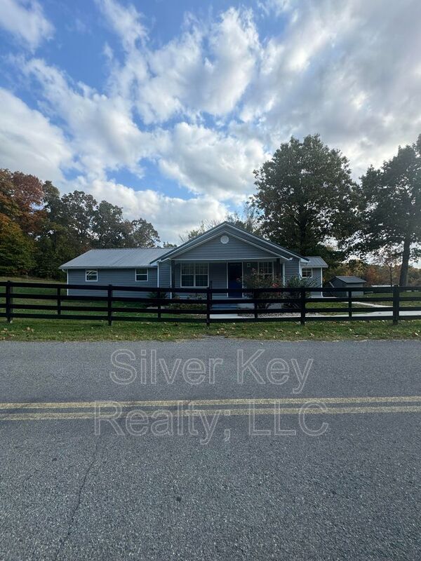 Foto principal - 1858 Reed Rd