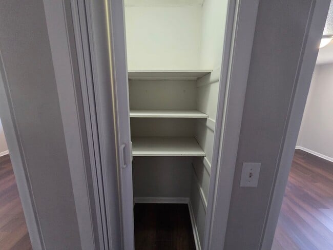 Foto del edificio - Move In This November & Save Big! Half Off...