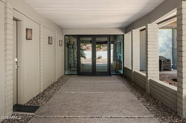 Foto del edificio - 4744 N 56th St