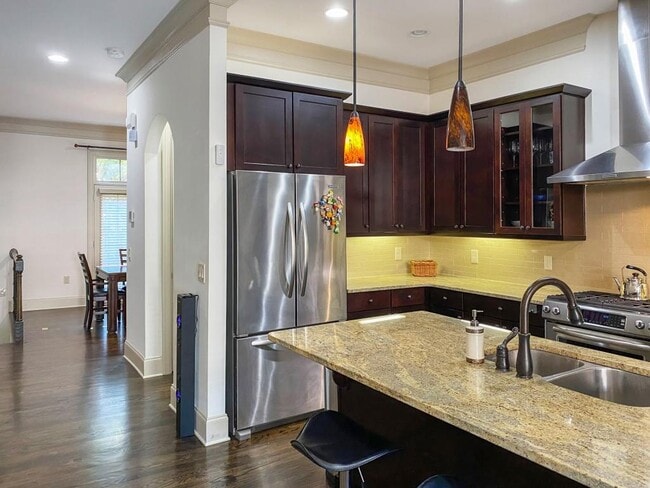 Foto del edificio - 598 Ansley Cir NE