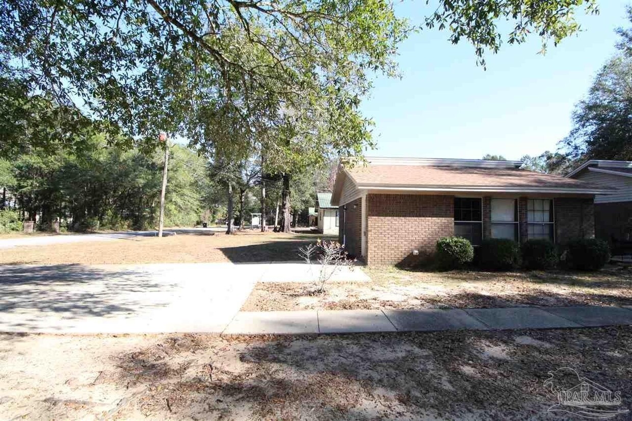 Primary Photo - 6305 Banyan Dr