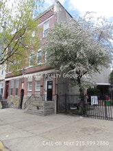 Building Photo - 3029 W Girard Ave