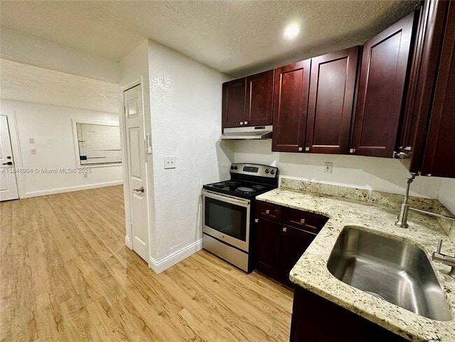 Foto del edificio - 813 W Jefferson St