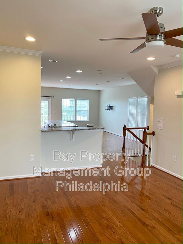 Foto del edificio - 913 Susan Cir