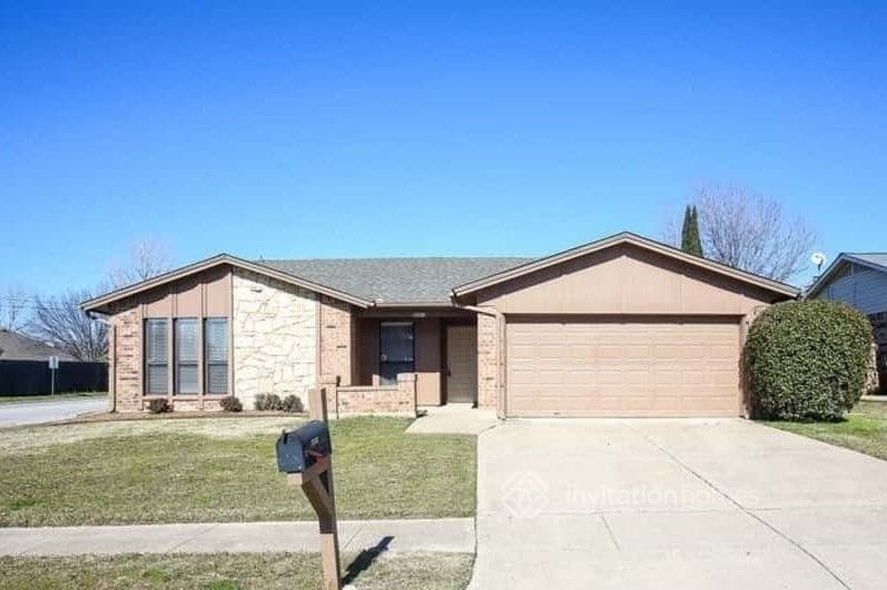 Primary Photo - 6401 Highview Terrace
