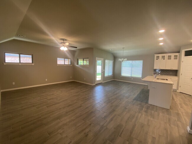 Foto del edificio - 745 E 139th Pl N