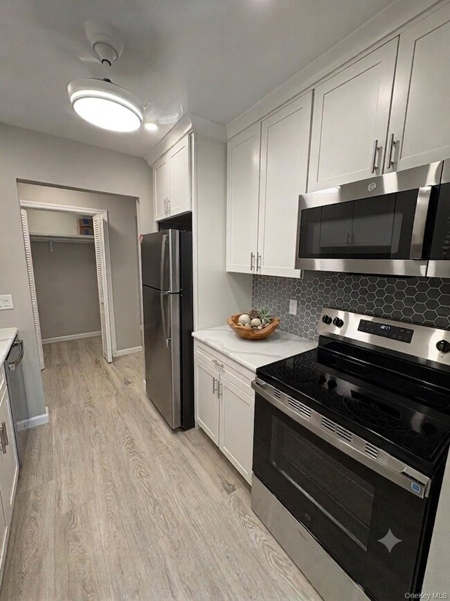 Building Photo - 2104 Cherry Hill Dr