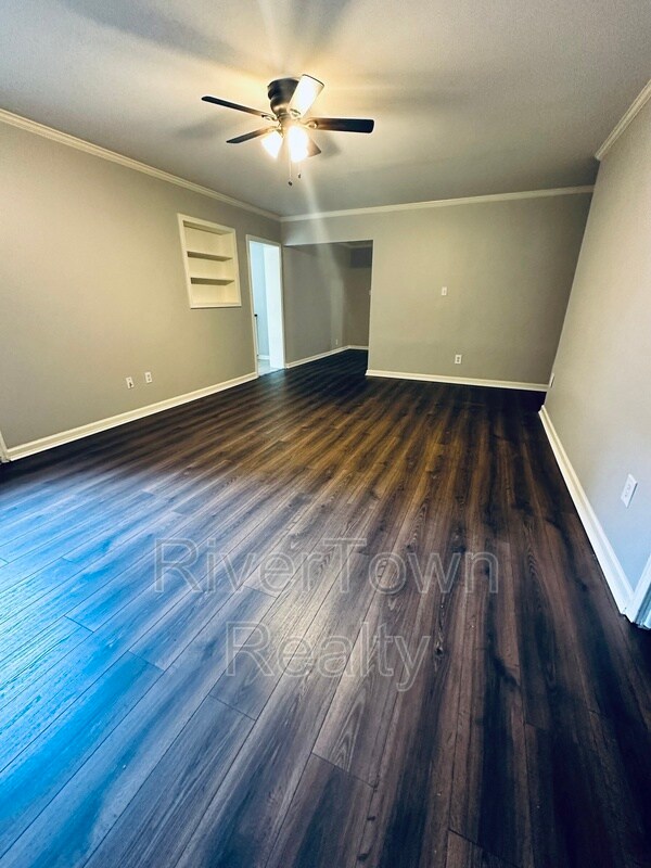 Building Photo - 507 Sharon Dr