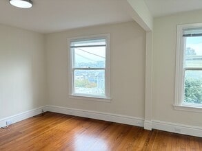 Building Photo - 14 Leona Terrace