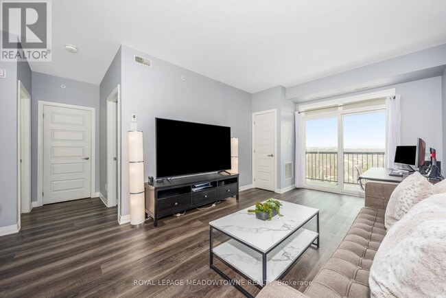 Building Photo - 610 Farmstead Dr