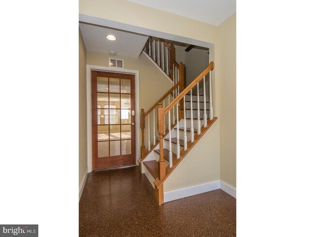 Foto del edificio - 306 Burnt Church Ct