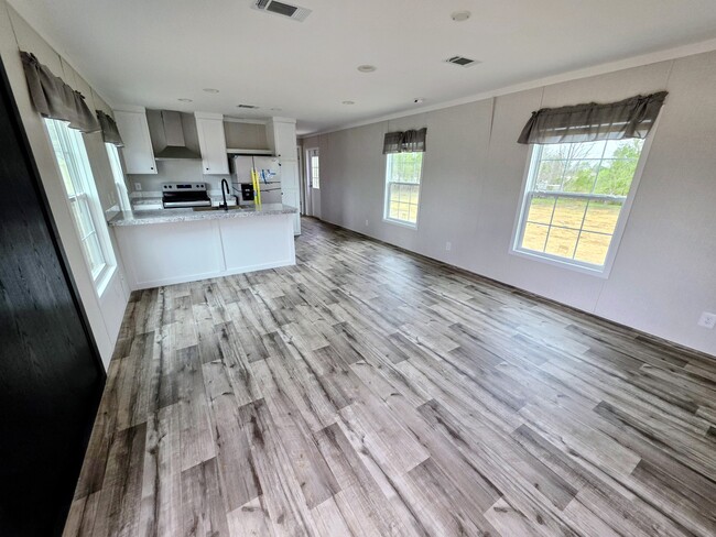 Building Photo - 401 Coogan Williams Rd