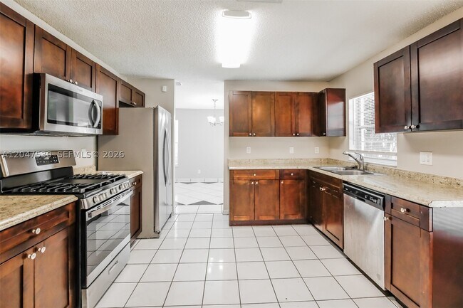 Foto del edificio - 3232 NW 121st Ave