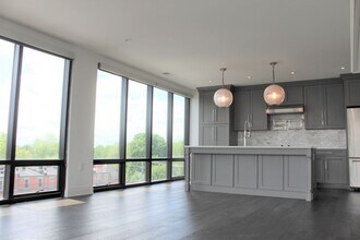 Interior Photo - Hubbard Park Place