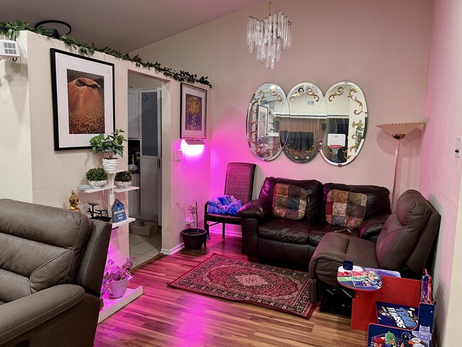 Foto del edificio - 1728 Chesapeake Ln