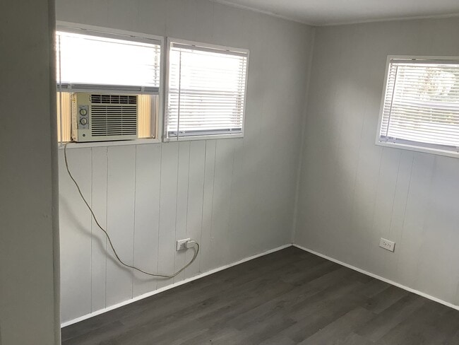 Foto del edificio - Two Bedroom One Bath Manufactured Home